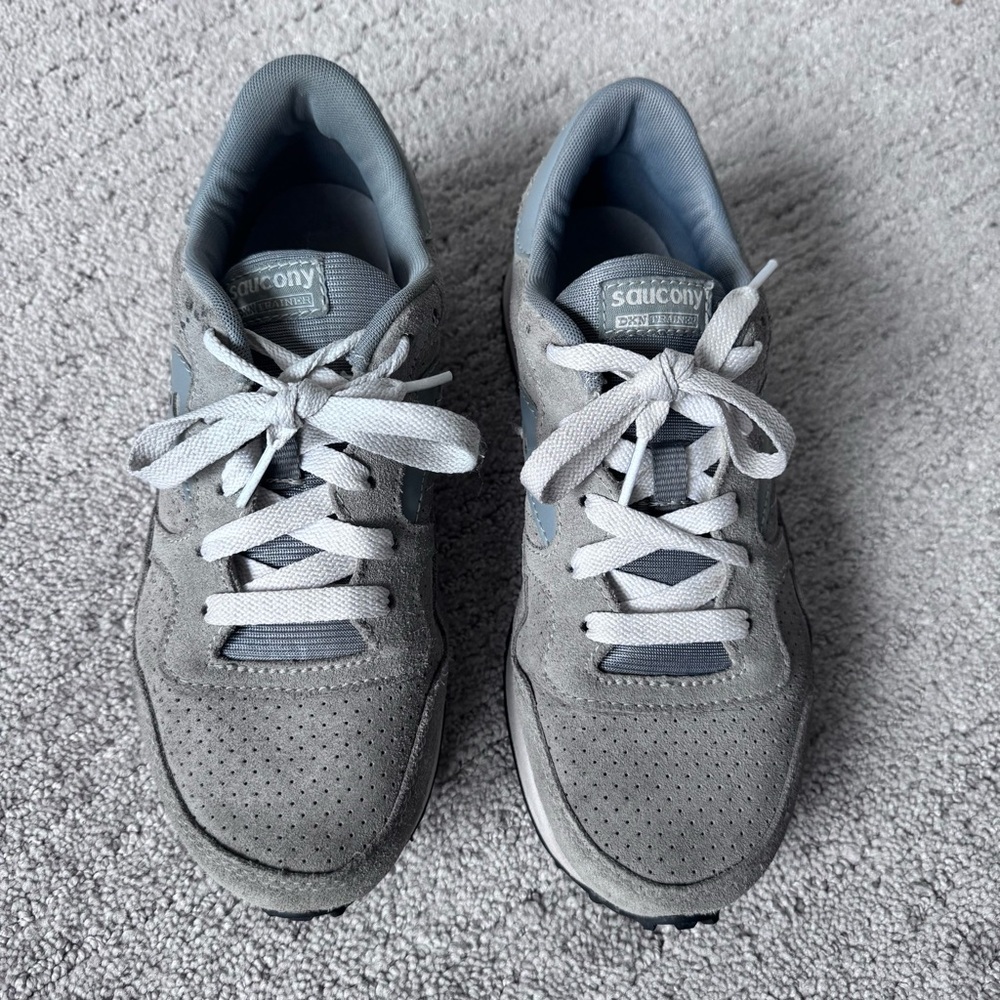 Saucony x Madewell Jazz Low Pro Suede Sneakers Gray 8 – Retro Jogger Style